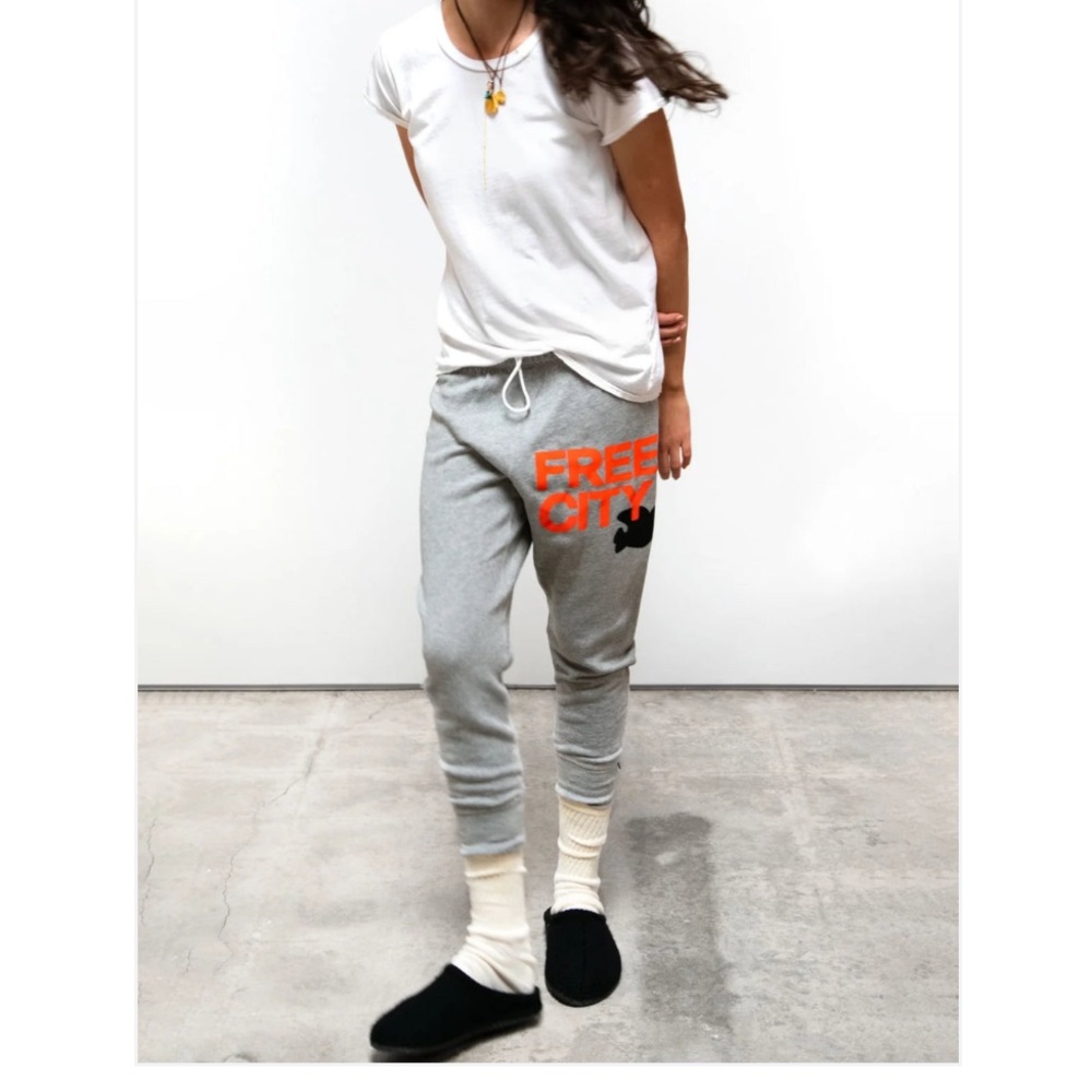 Free City Lightweight 3/4 Sweatpant - Heather Electric, Small